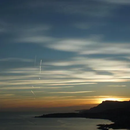 Apartament Total Sea View Ll Grimaldi Menton