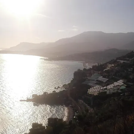 Total Sea View Ll Grimaldi Menton Апартаменты *