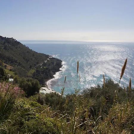 Total Sea View Ll Grimaldi Menton Apartman