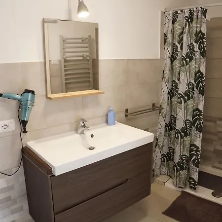 Апартаменты Total Sea View Ll Grimaldi Menton *