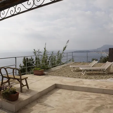 Total Sea View Ll Grimaldi Menton * Вентимилья