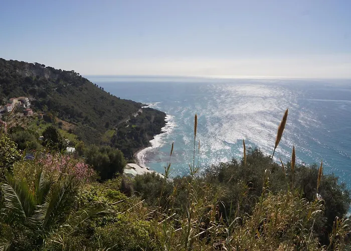 Total Sea View Ll Grimaldi Menton アパート